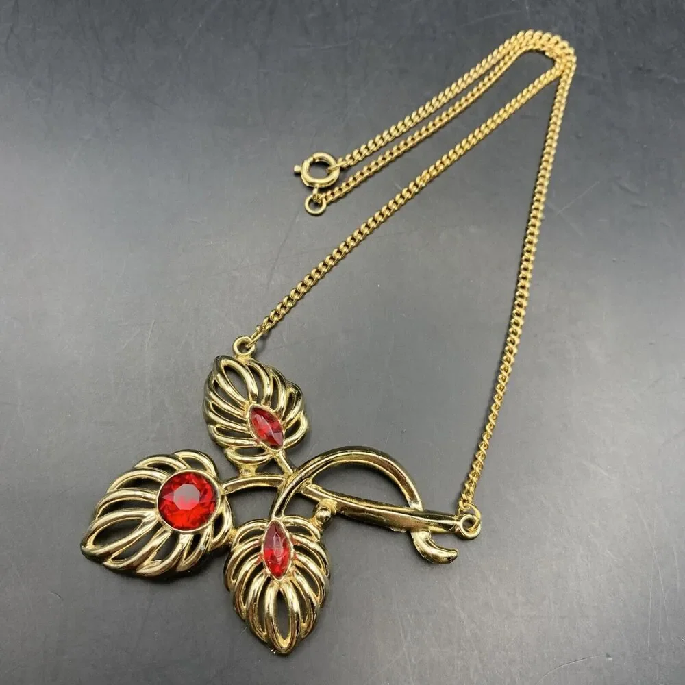 Leaf Pendant Necklace Red Rhinestone Gold Tone Floral 15 Inch Vintage